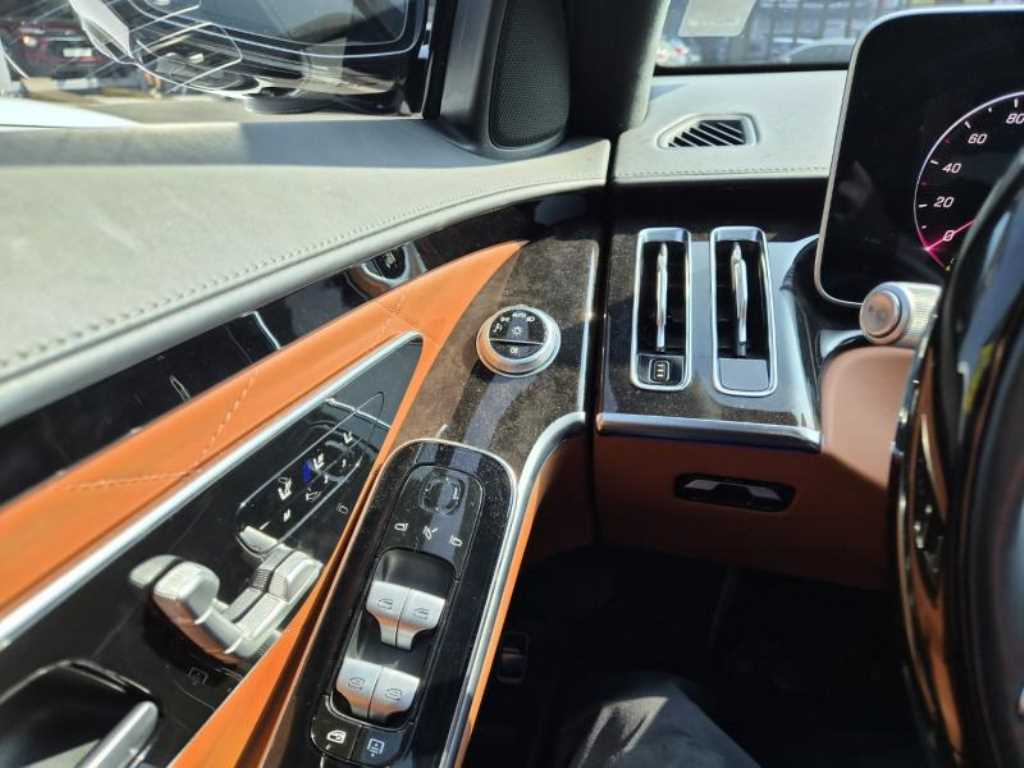 Mercedes Benz S Class - Vista 12