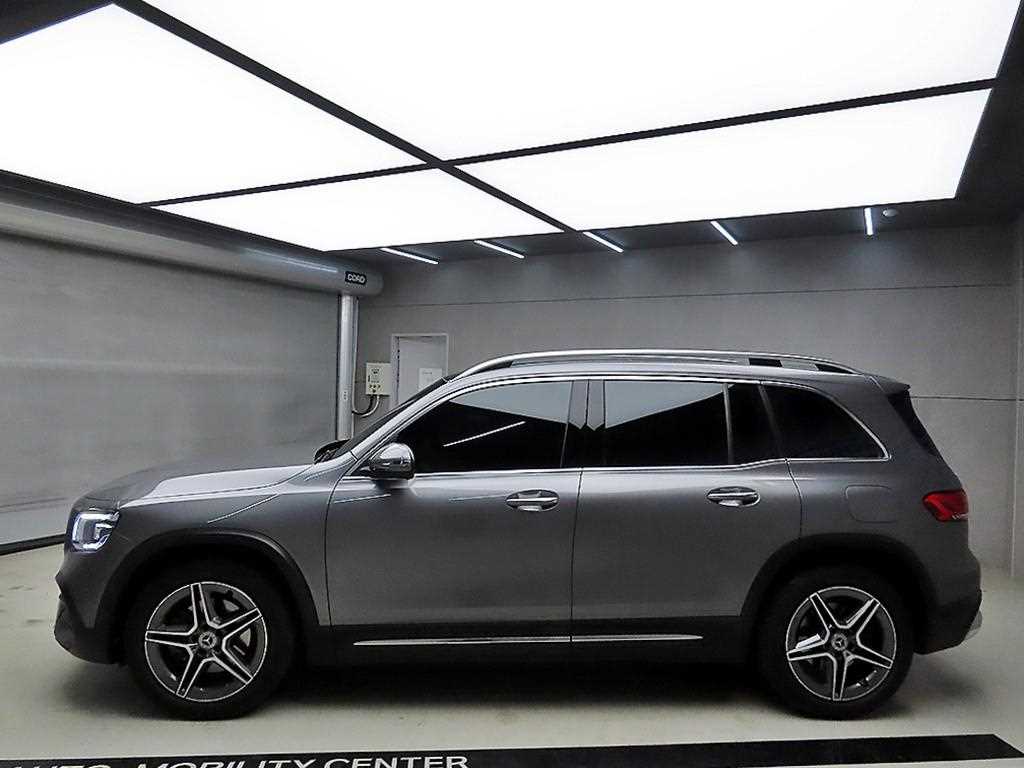 Mercedes Benz GLB Class - Vista 6