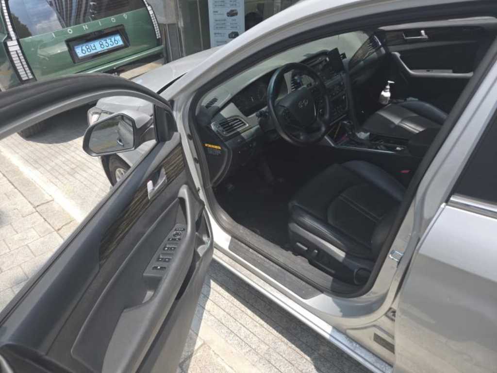HYUNDAI Sonata - Vista 11