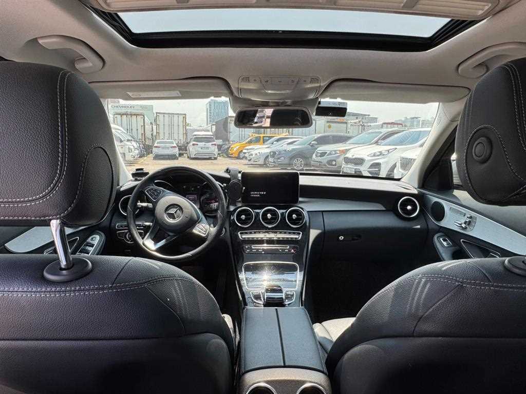 Mercedes Benz C Class - Vista 10