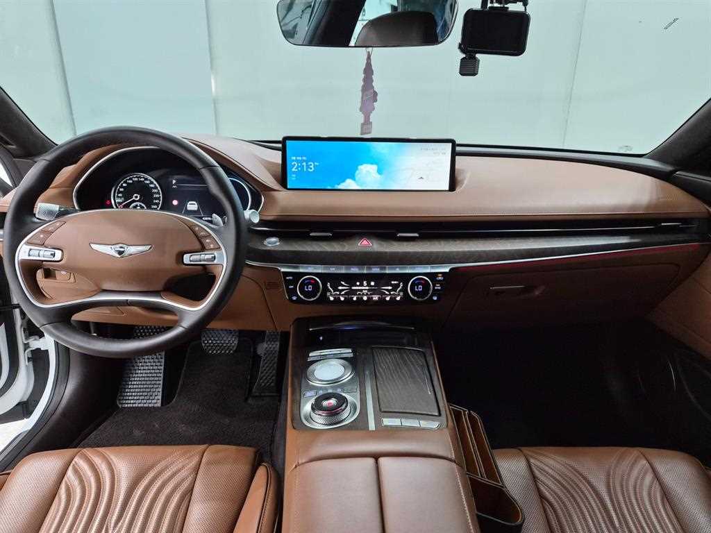 Genesis G80 - Vista 8