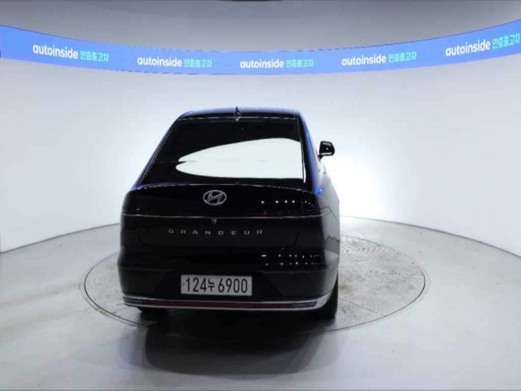 HYUNDAI Grandeur - Vista 6