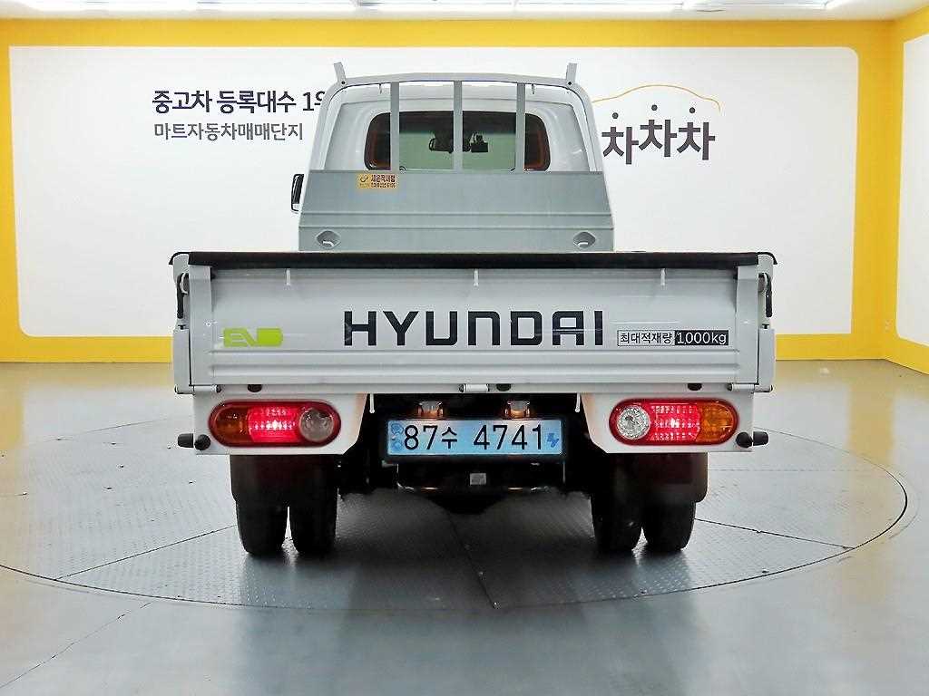Small Truck Cargo (small) - Vista 3
