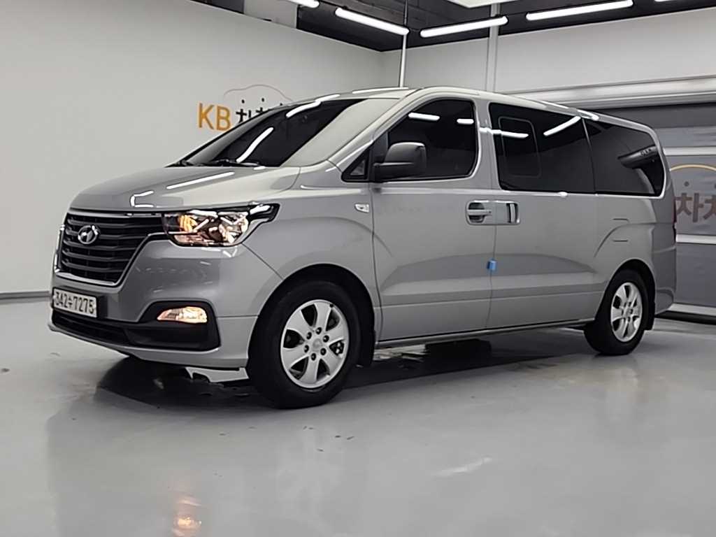 HYUNDAI Starex 2019 Gris - Importación desde Corea - HF Imports Iquique - Foto 1
