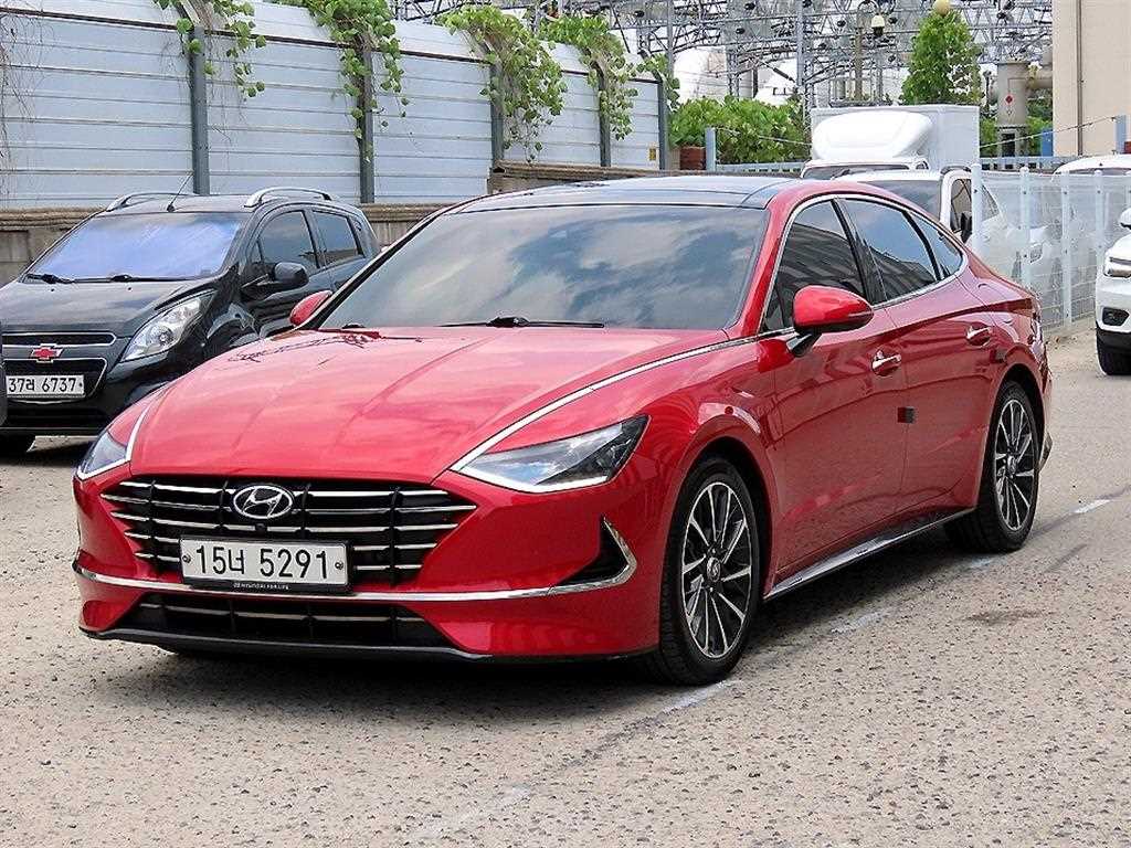 HYUNDAI Sonata - Vista 2