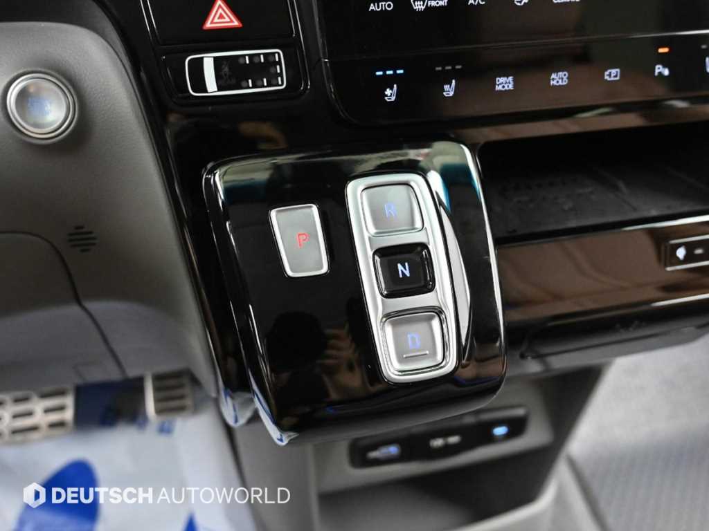 HYUNDAI Staria - Vista 11