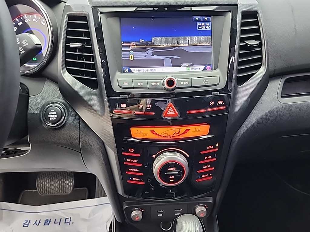 Ssangyong Tivoli - Vista 12