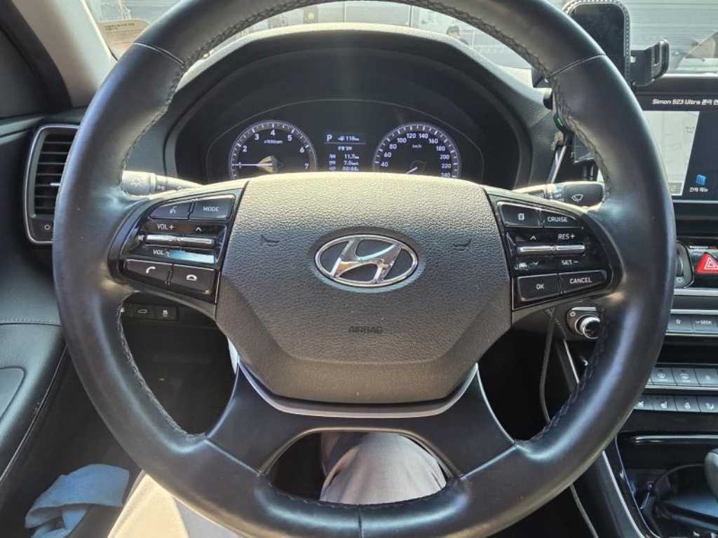 HYUNDAI Grandeur - Vista 3