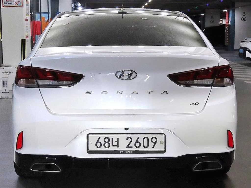 HYUNDAI Sonata - Vista 7