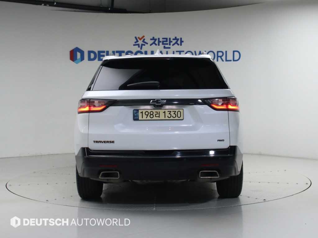 Chevrolet Travers - Vista 7