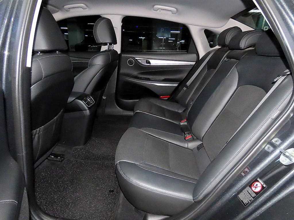 HYUNDAI Grandeur - Vista 9