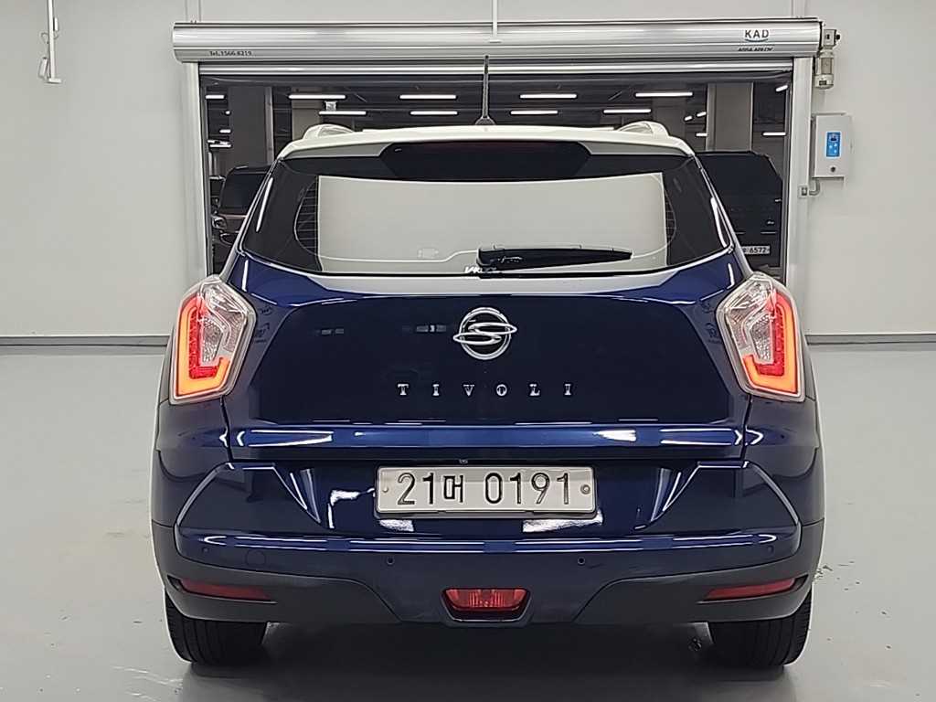 Ssangyong Tivoli - Vista 3