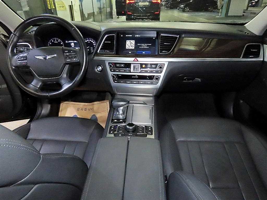 Genesis G80 - Vista 12