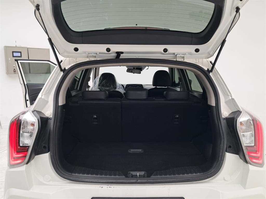 Ssangyong Tivoli 2020 Blanco - Importación desde Corea - HF Imports Iquique - Foto 19