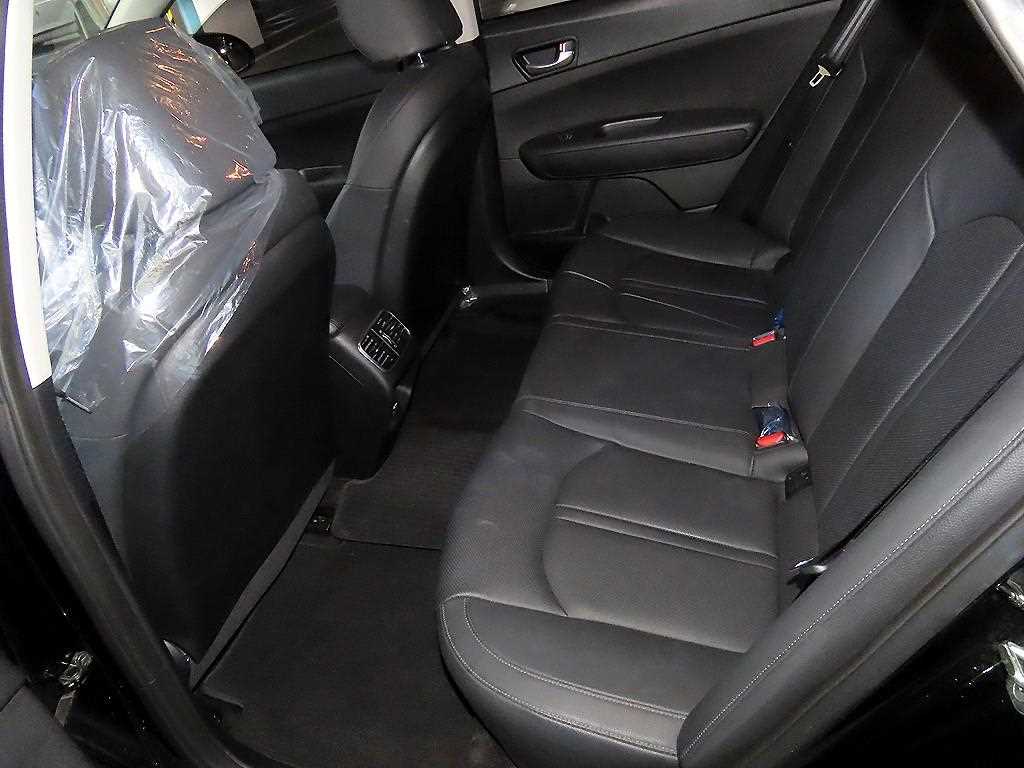 KIA K5 - Vista 9