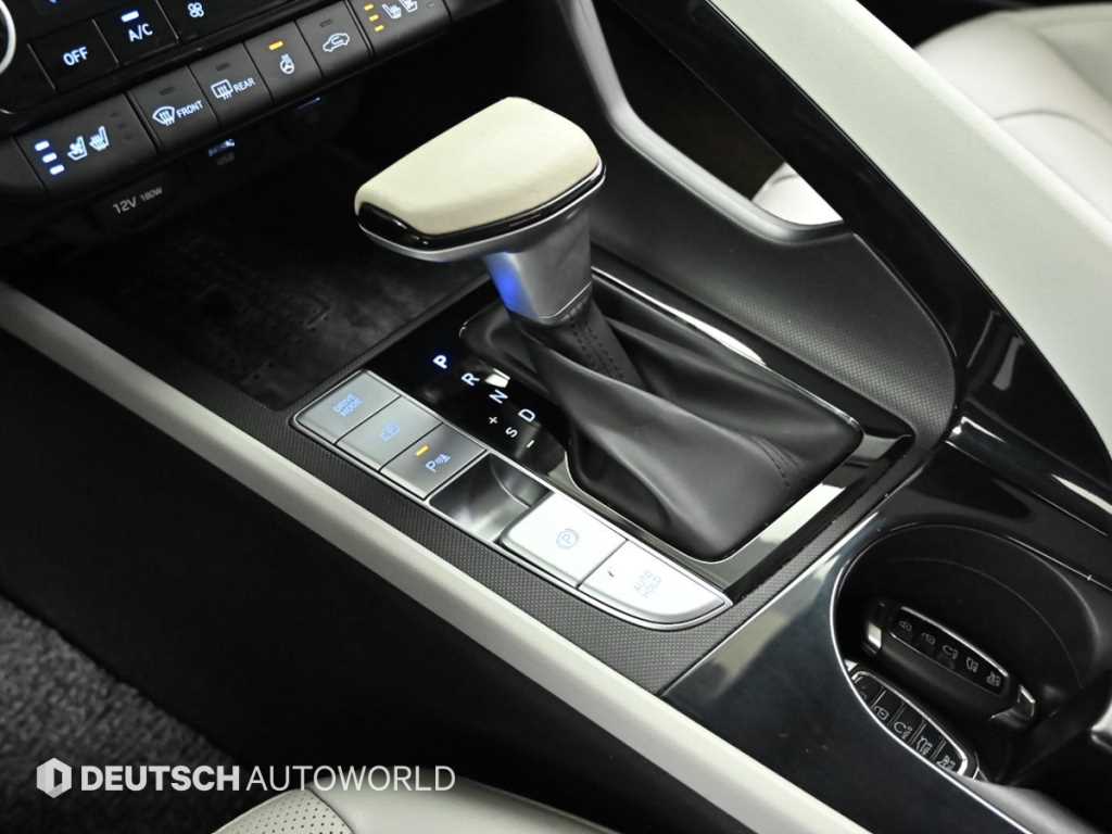 HYUNDAI Avante - Vista 11