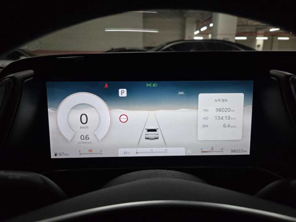Genesis G90 - Vista 9