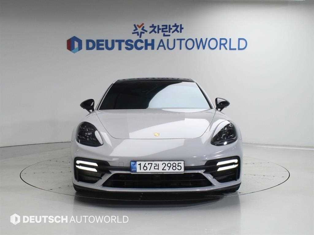 Porsche Panamera - Vista 3