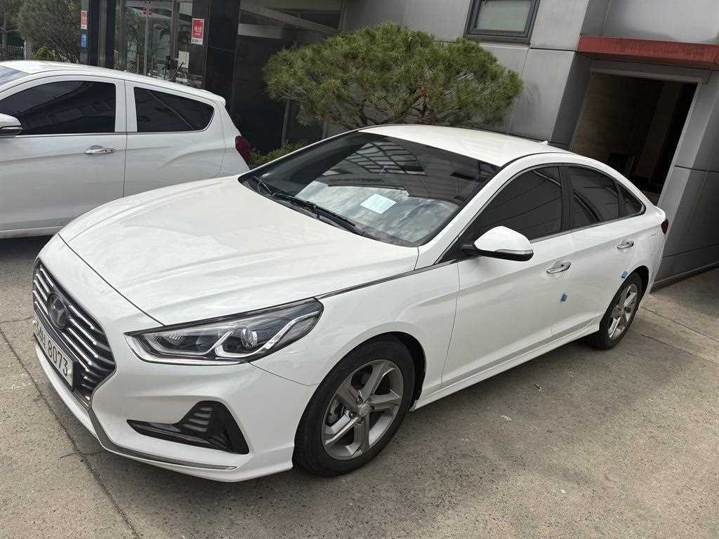 HYUNDAI Sonata - Vista 2