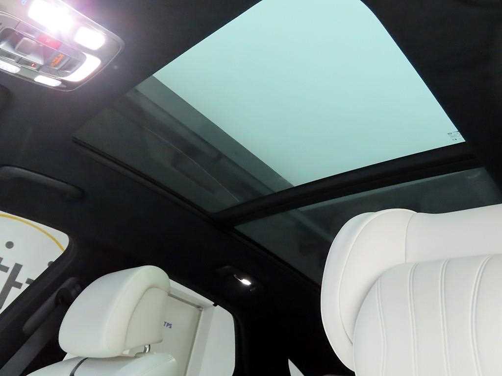 Genesis GV70 2024 Blanco - Importación desde Corea - HF Imports Iquique - Foto 16
