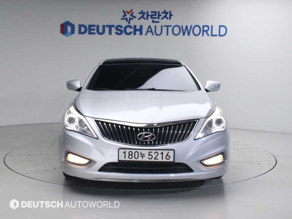 HYUNDAI Grandeur - Vista 3