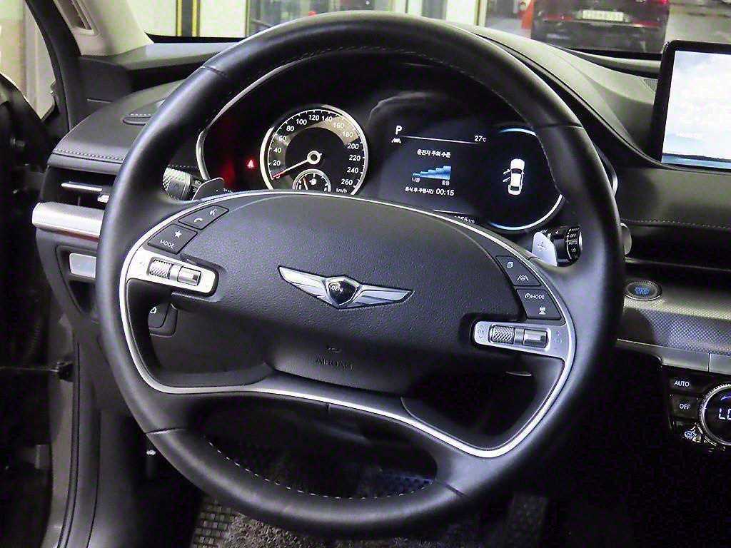 Genesis G80 - Vista 10