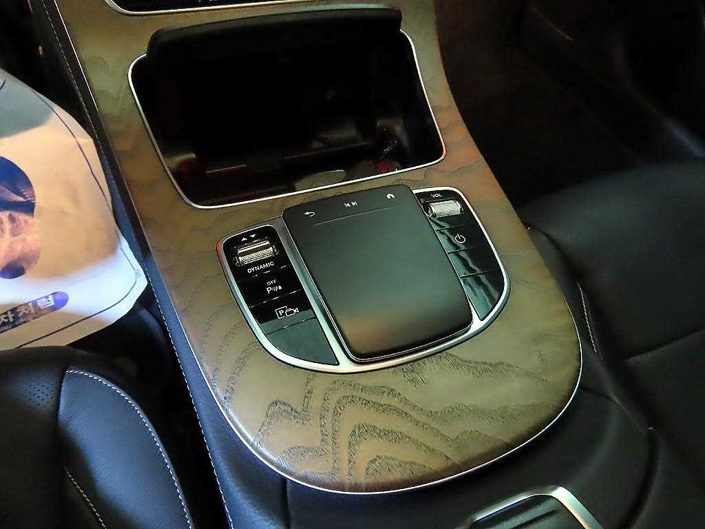 Mercedes Benz E class 2021 Gris - Importación desde Corea - HF Imports Iquique - Foto 16