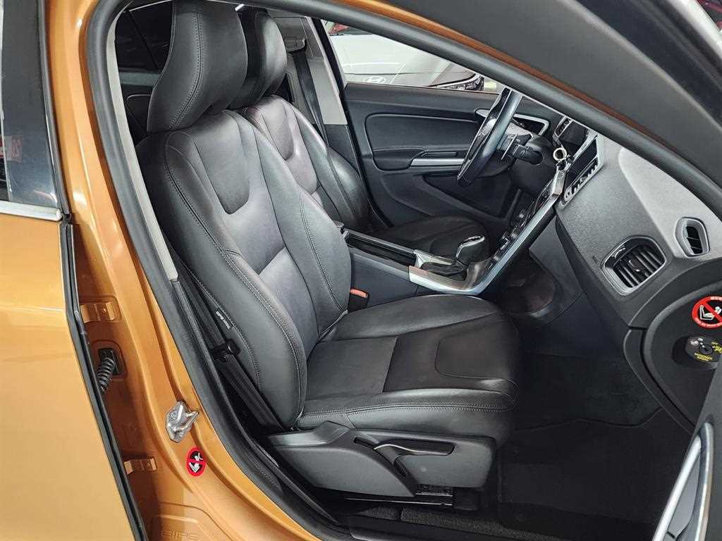 Volvo S60 2014 Café - Importación desde Corea - HF Imports Iquique - Foto 19