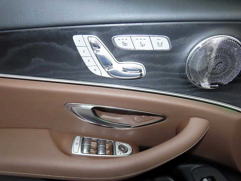 Mercedes Benz E class 2016 Blanco - Importación desde Corea - HF Imports Iquique - Foto 16