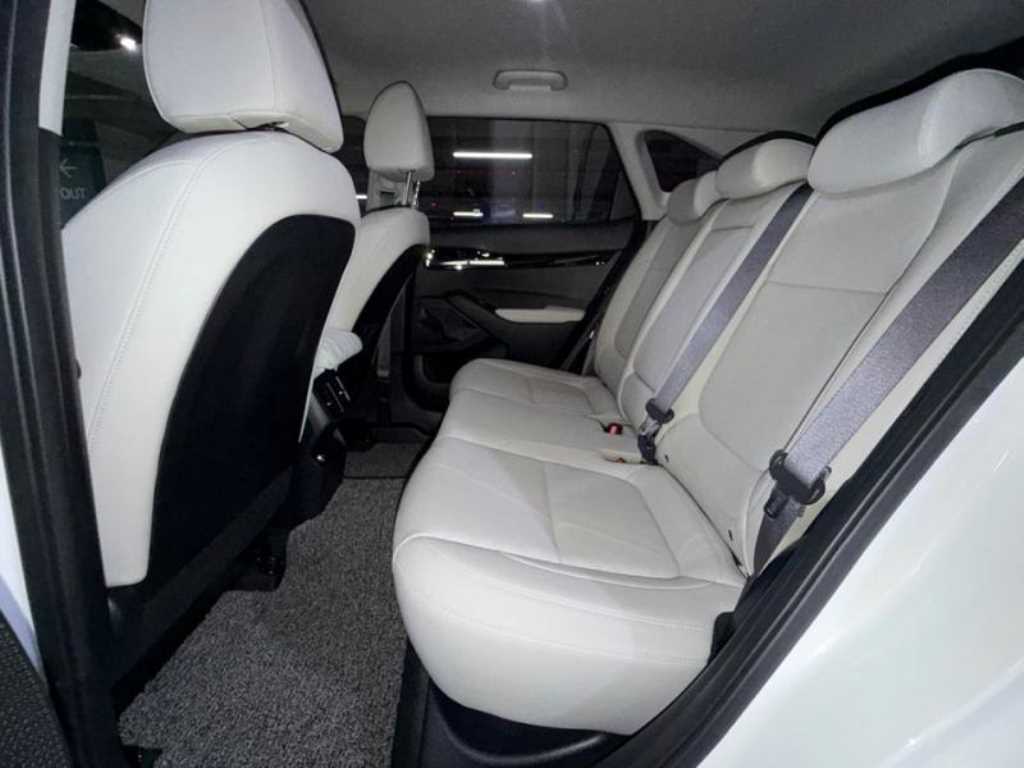 KIA Seltos - Vista 9
