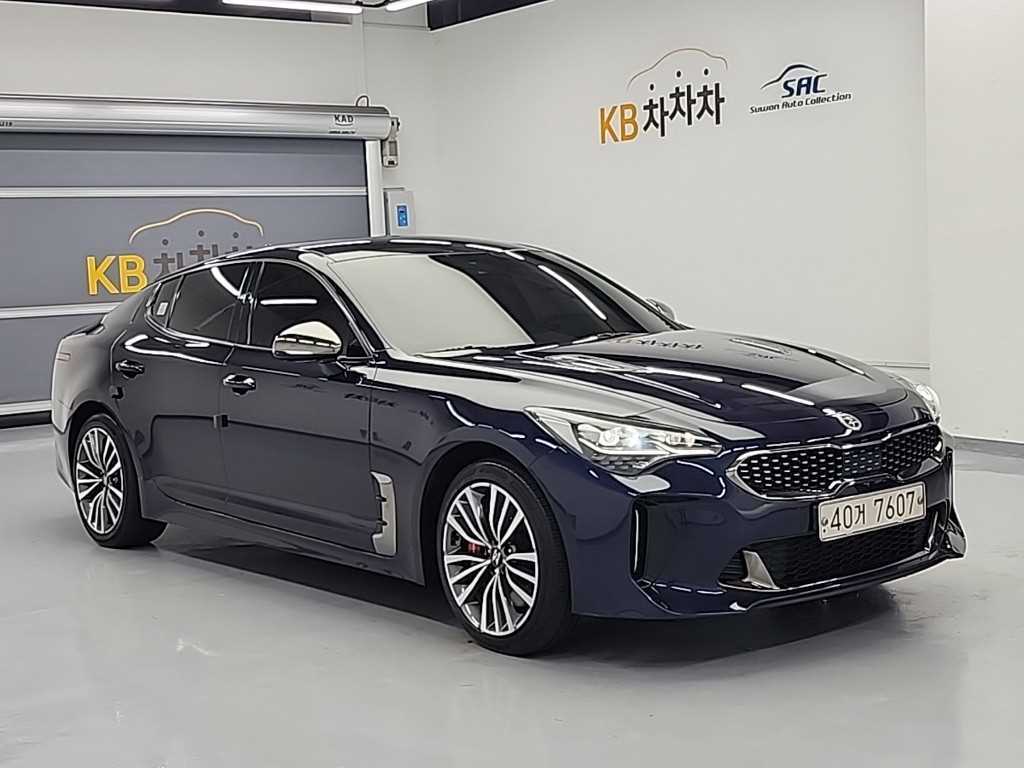 KIA Stinger - Vista 6