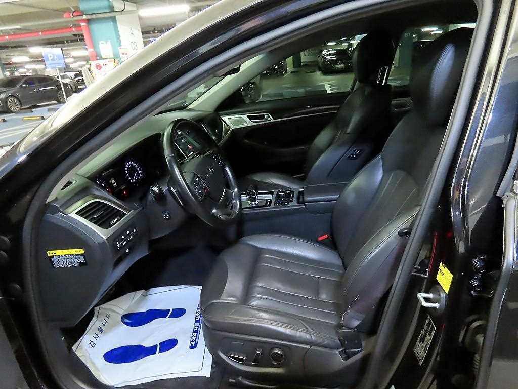 Genesis G80 - Vista 8