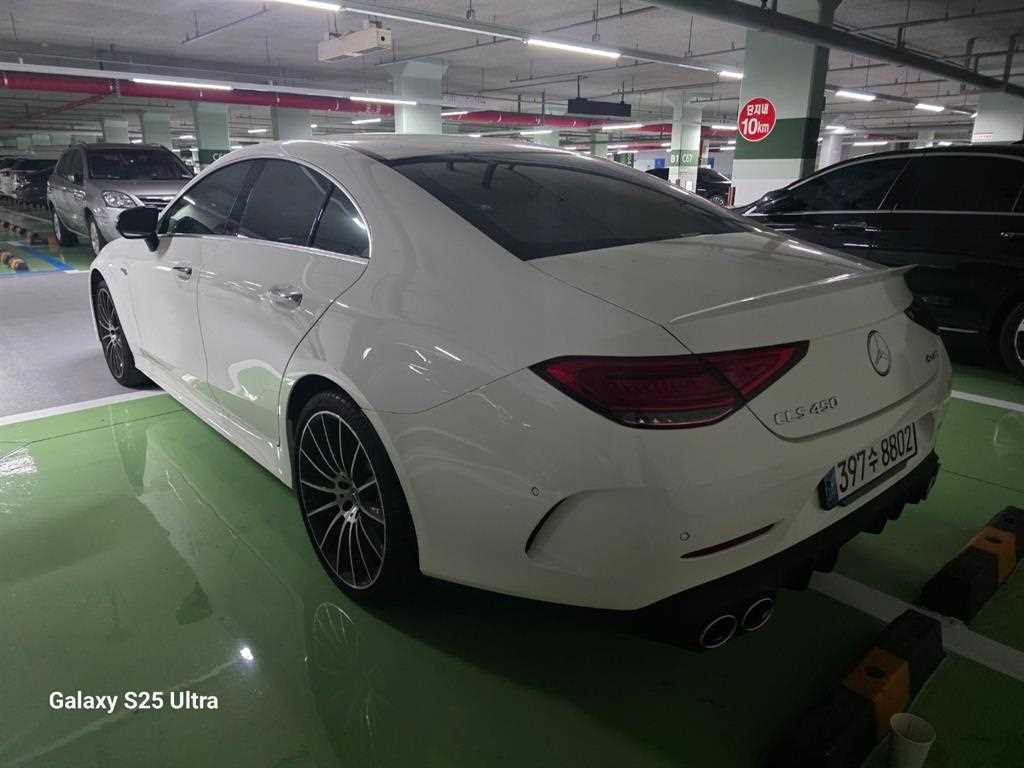 Mercedes Benz CLS Class - Vista 9