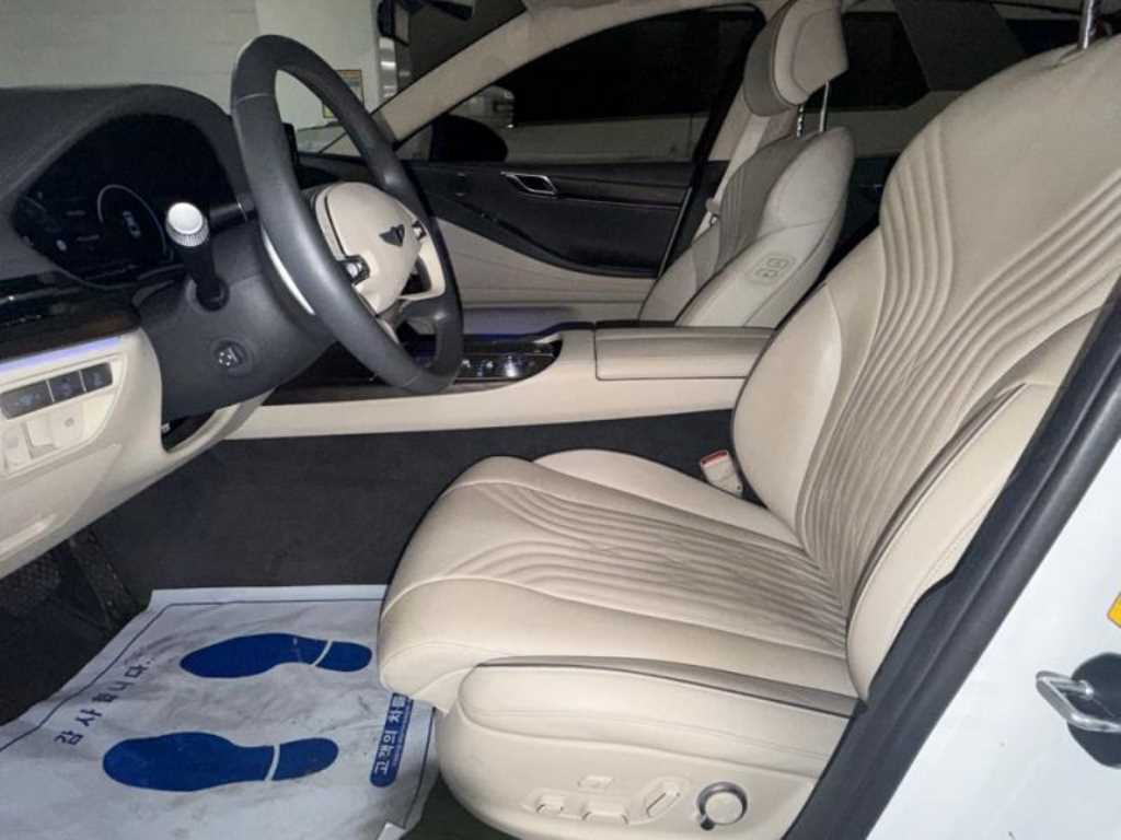 Genesis G80 - Vista 8