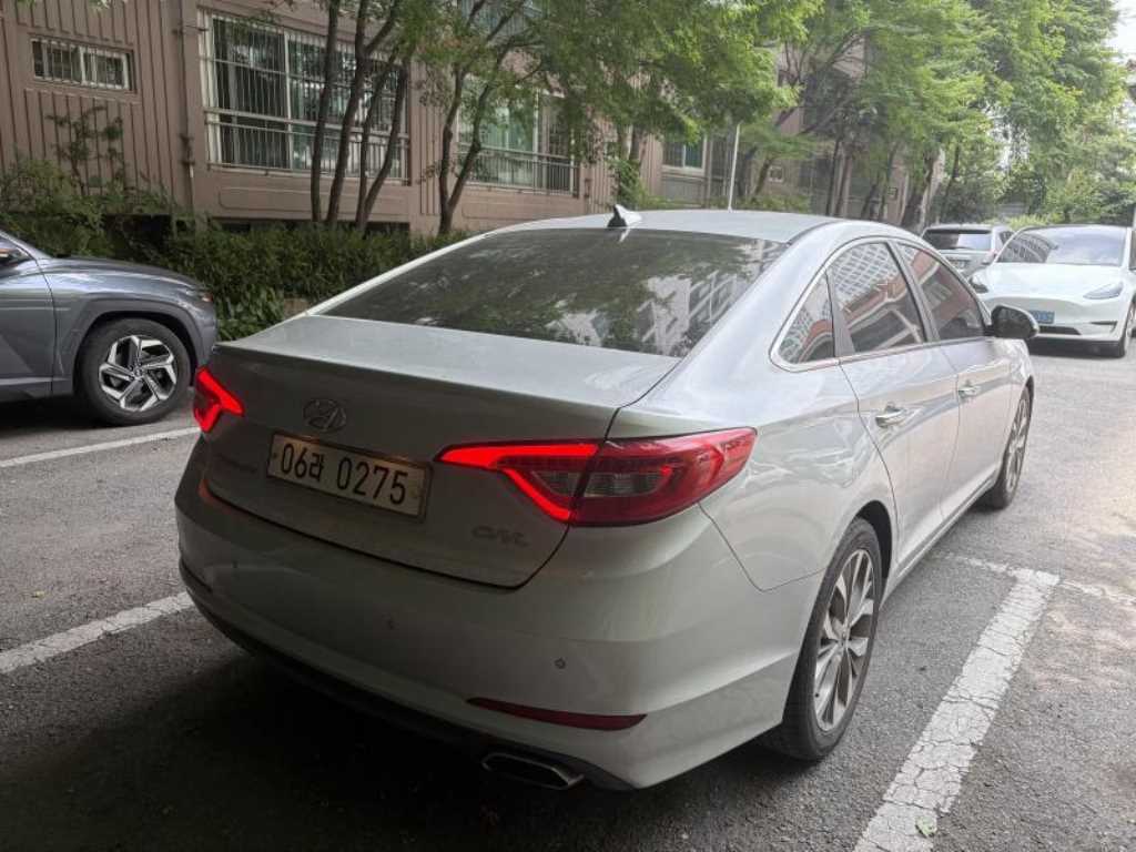HYUNDAI Sonata - Vista 2