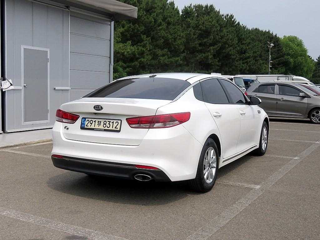 KIA K5 - Vista 6