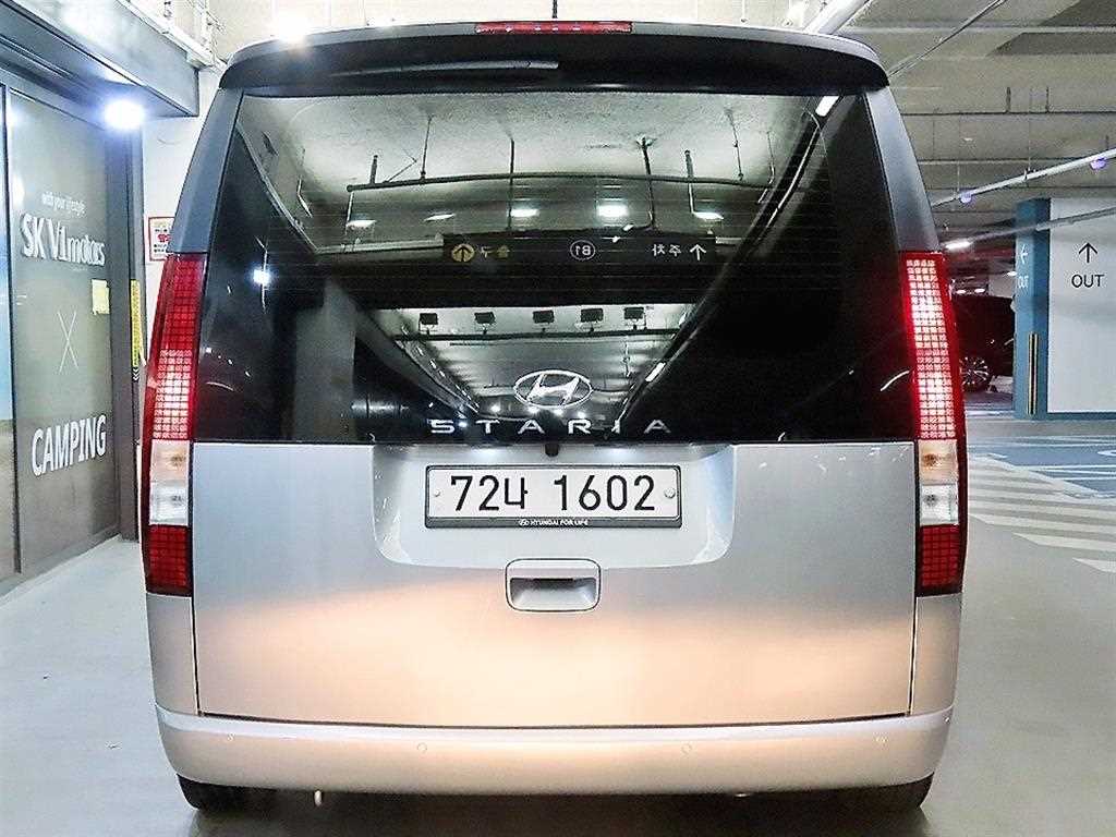 HYUNDAI Staria - Vista 7
