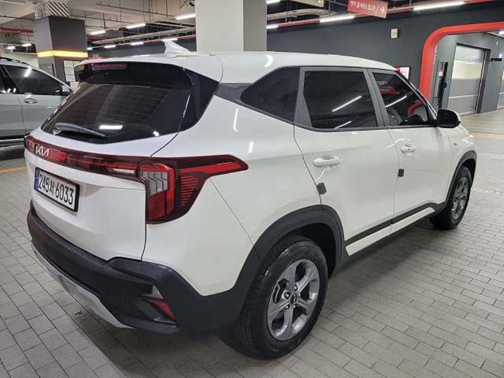 KIA Seltos - Vista 6