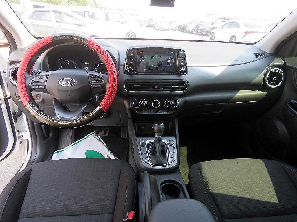 HYUNDAI Kona - Vista 10