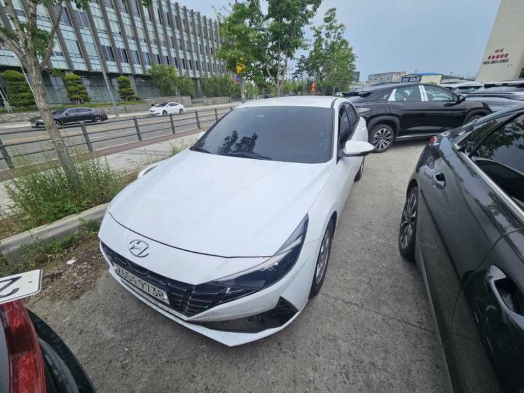 HYUNDAI Avante - Vista 6