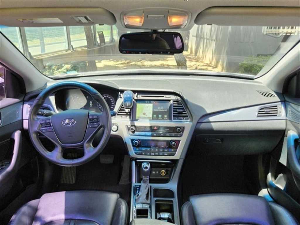 HYUNDAI Sonata - Vista 11