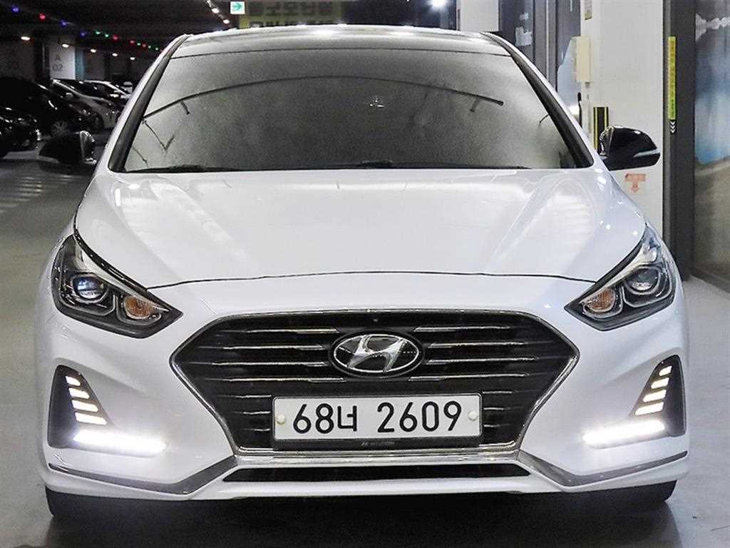 HYUNDAI Sonata - Vista 2