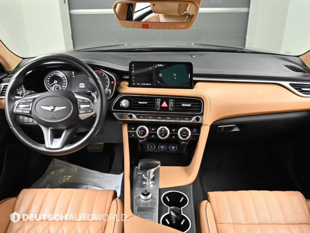 Genesis G70 - Vista 9