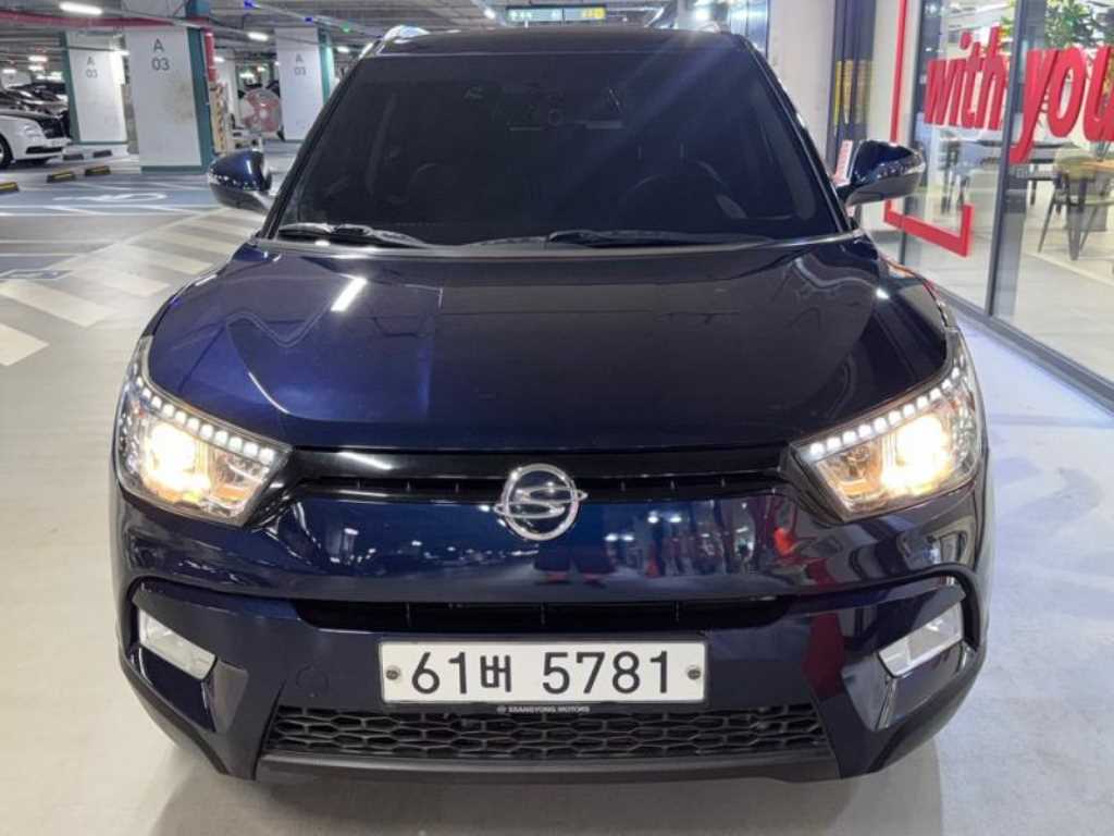 Ssangyong Tivoli 2016 Azul - Importación desde Corea - HF Imports Iquique - Foto 1