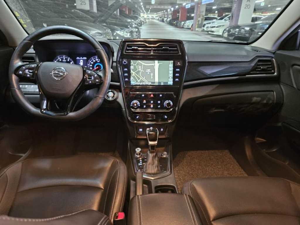 Ssangyong Tivoli - Vista 10
