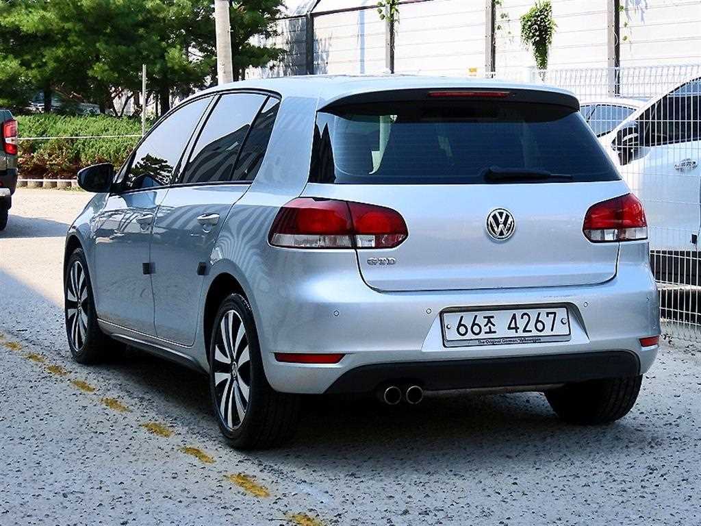 Volkswagen Golf - Vista 3