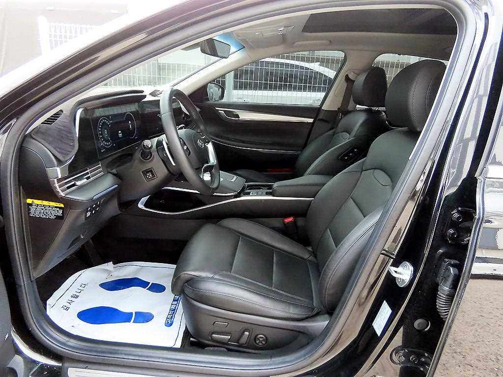 HYUNDAI Grandeur - Vista 7