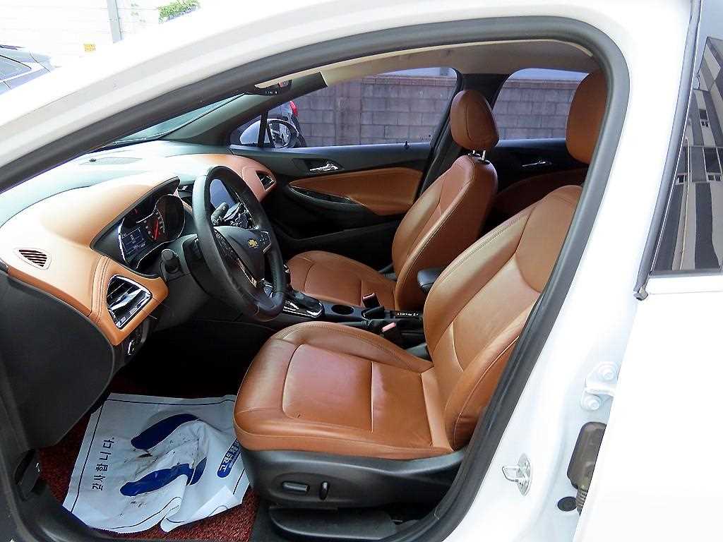 Chevrolet Cruise - Vista 7