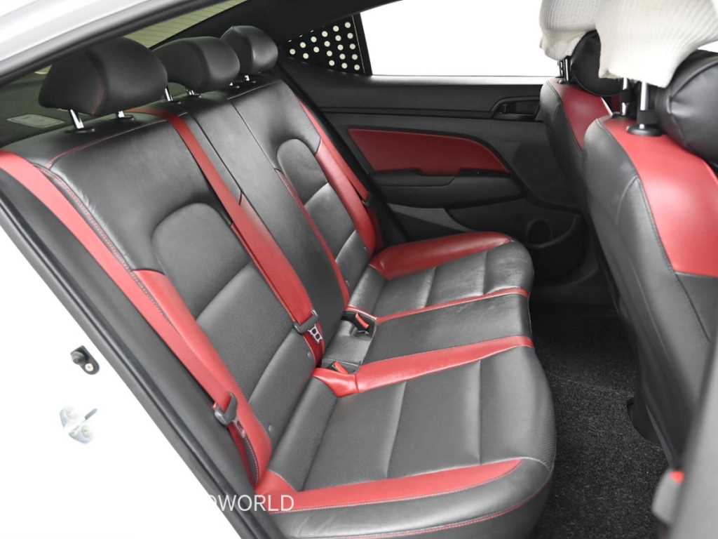 HYUNDAI Avante 2016 Blanco - Importación desde Corea - HF Imports Iquique - Foto 14