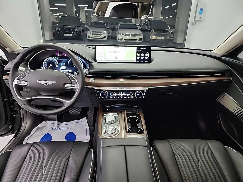Genesis G80 - Vista 9